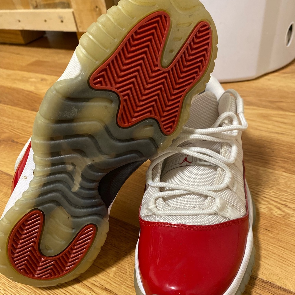 Jordan 11 - Picture 5 of 5